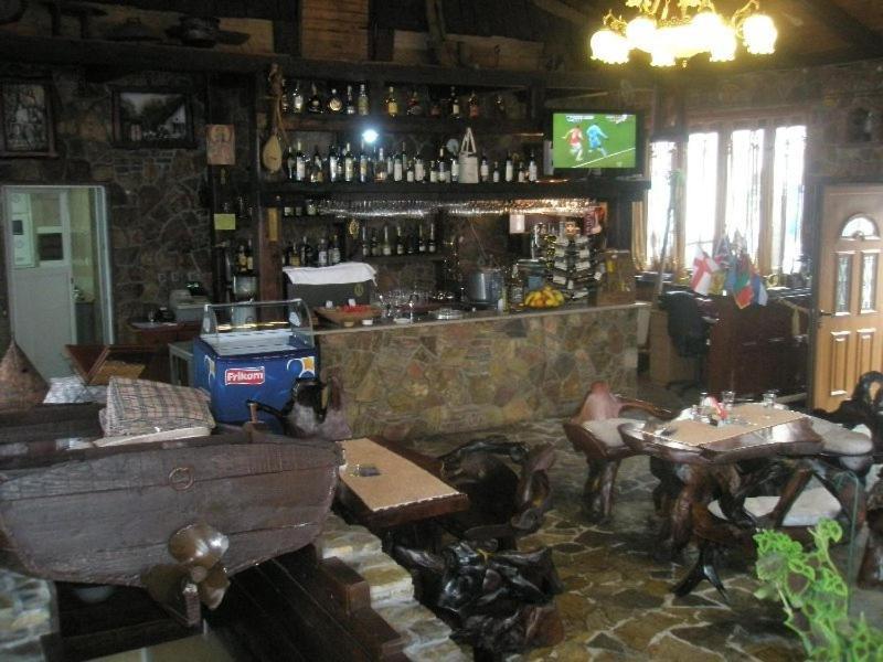 Hotel Anderba Krasići Bagian luar foto