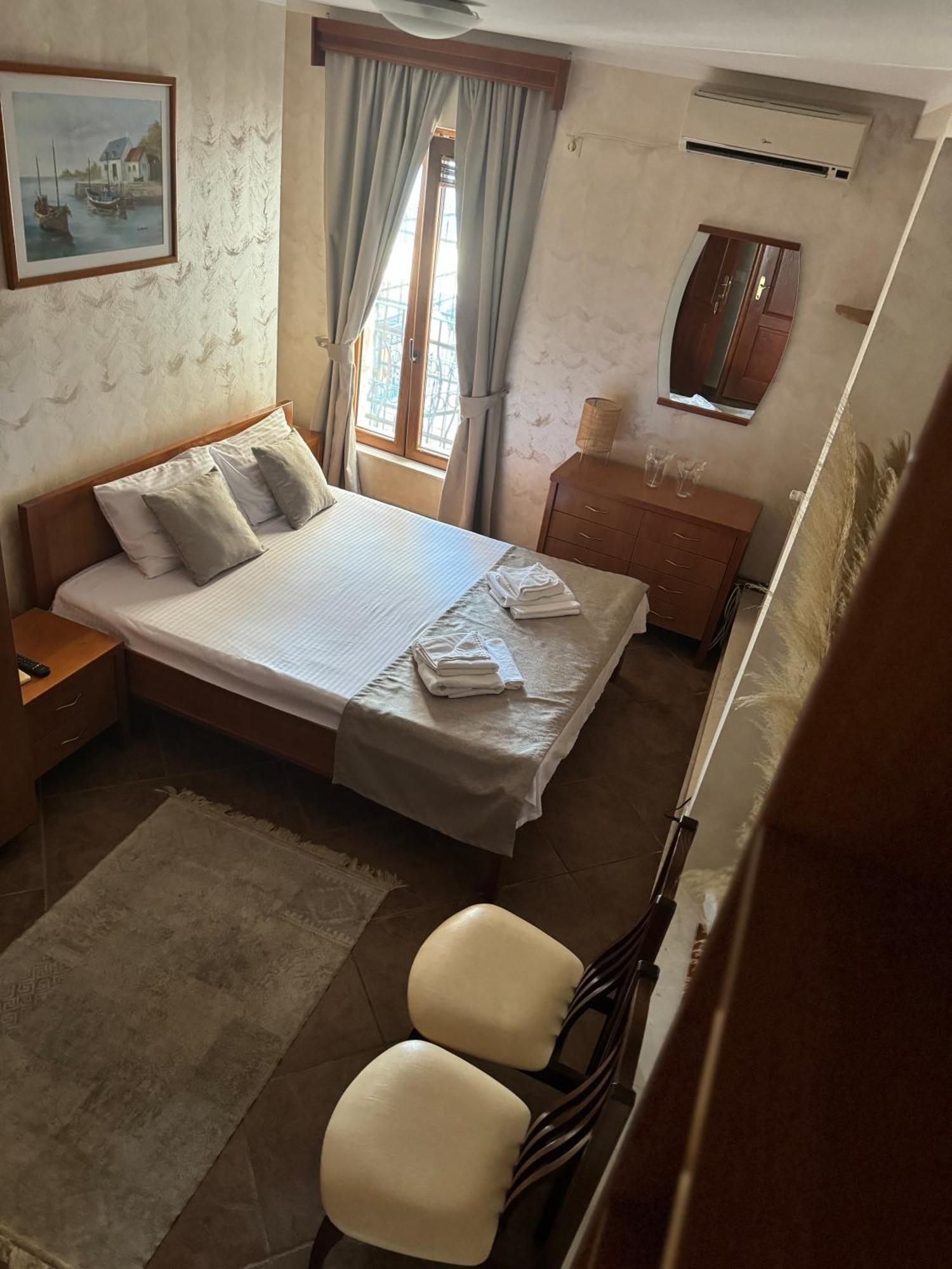 Hotel Anderba Krasići Bagian luar foto