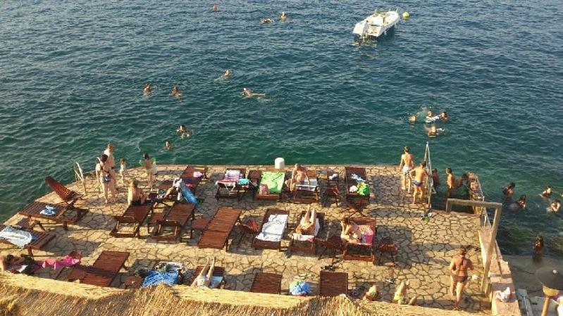 Hotel Anderba Krasići Bagian luar foto