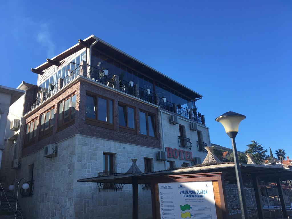 Hotel Anderba Krasići Bagian luar foto