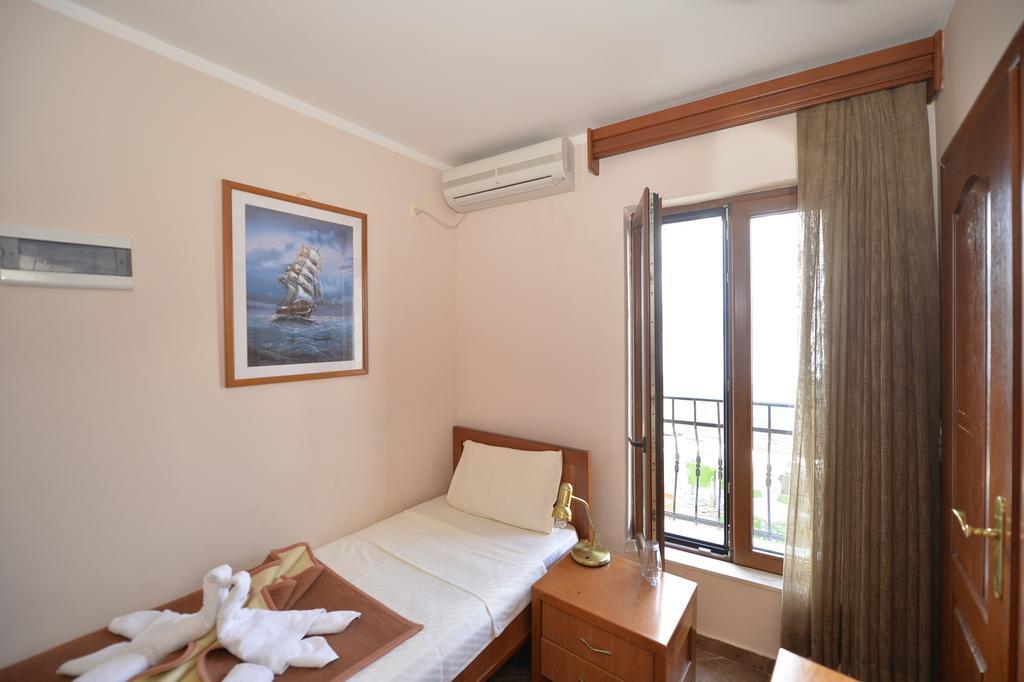 Hotel Anderba Krasići Bagian luar foto