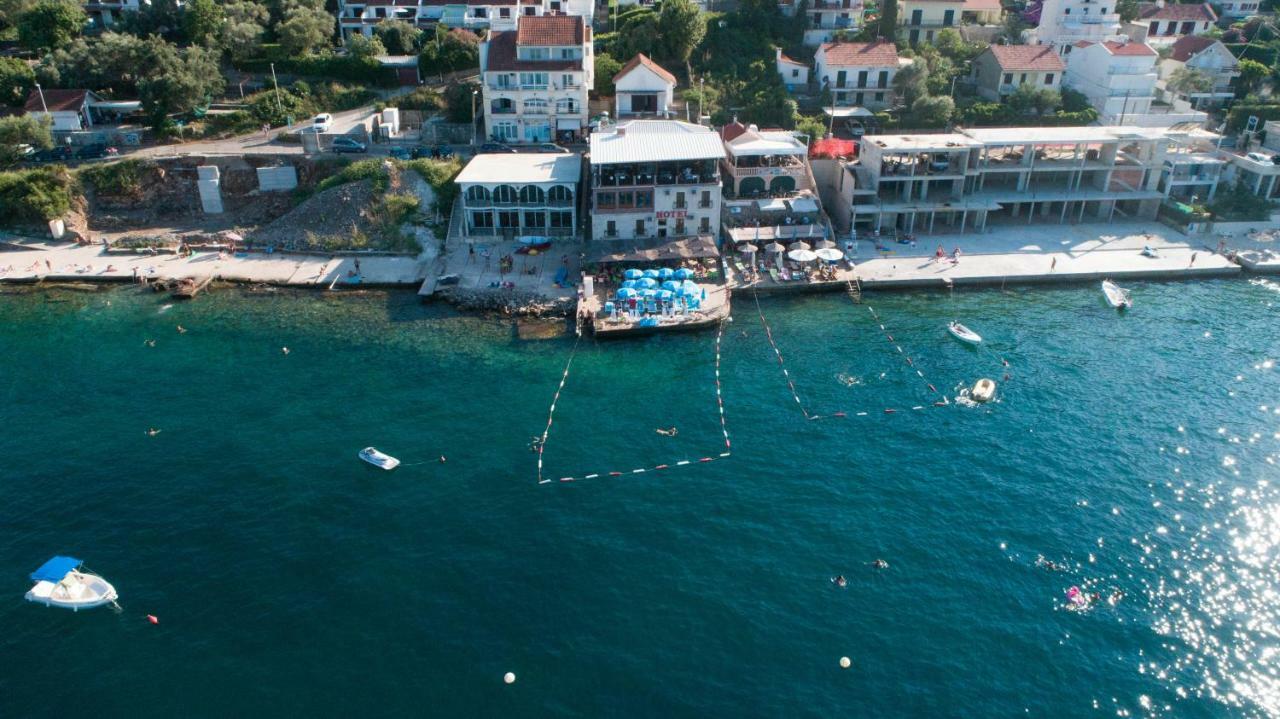 Hotel Anderba Krasići Bagian luar foto